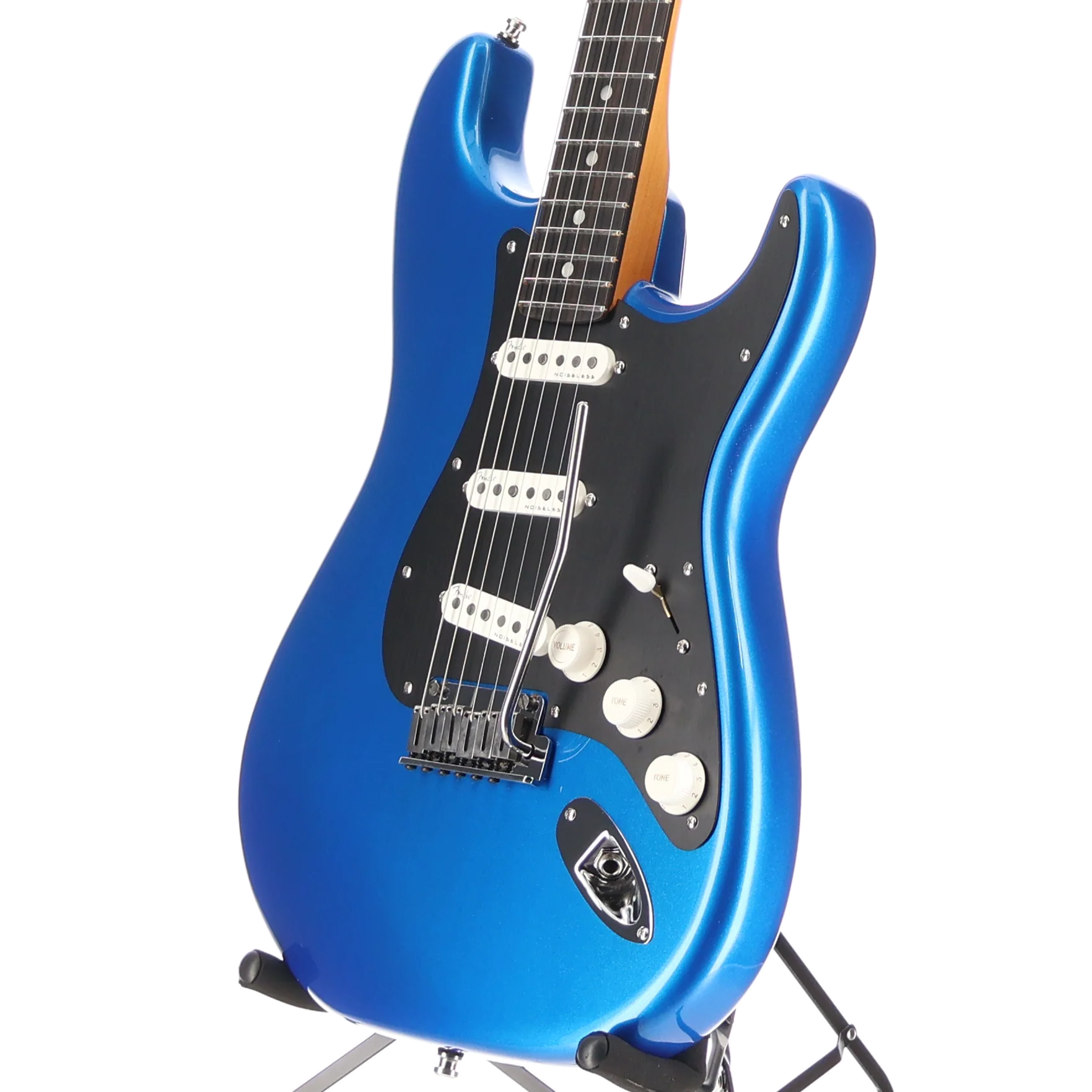 Fender American Ultra II Stratocaster, Ebony Fingerboard, Noble Blue (D5) (06690) - Image 4