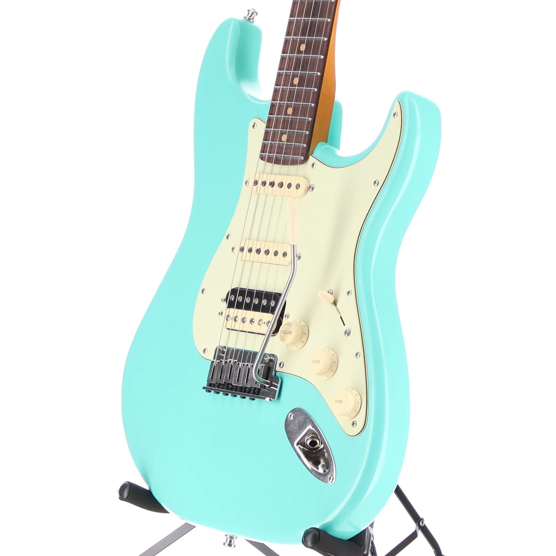 Fender American Ultra Luxe Vintage '60s Stratocaster® HSS, Rosewood Fingerboard, Sea Foam Green (RC3) (03519) - Image 4