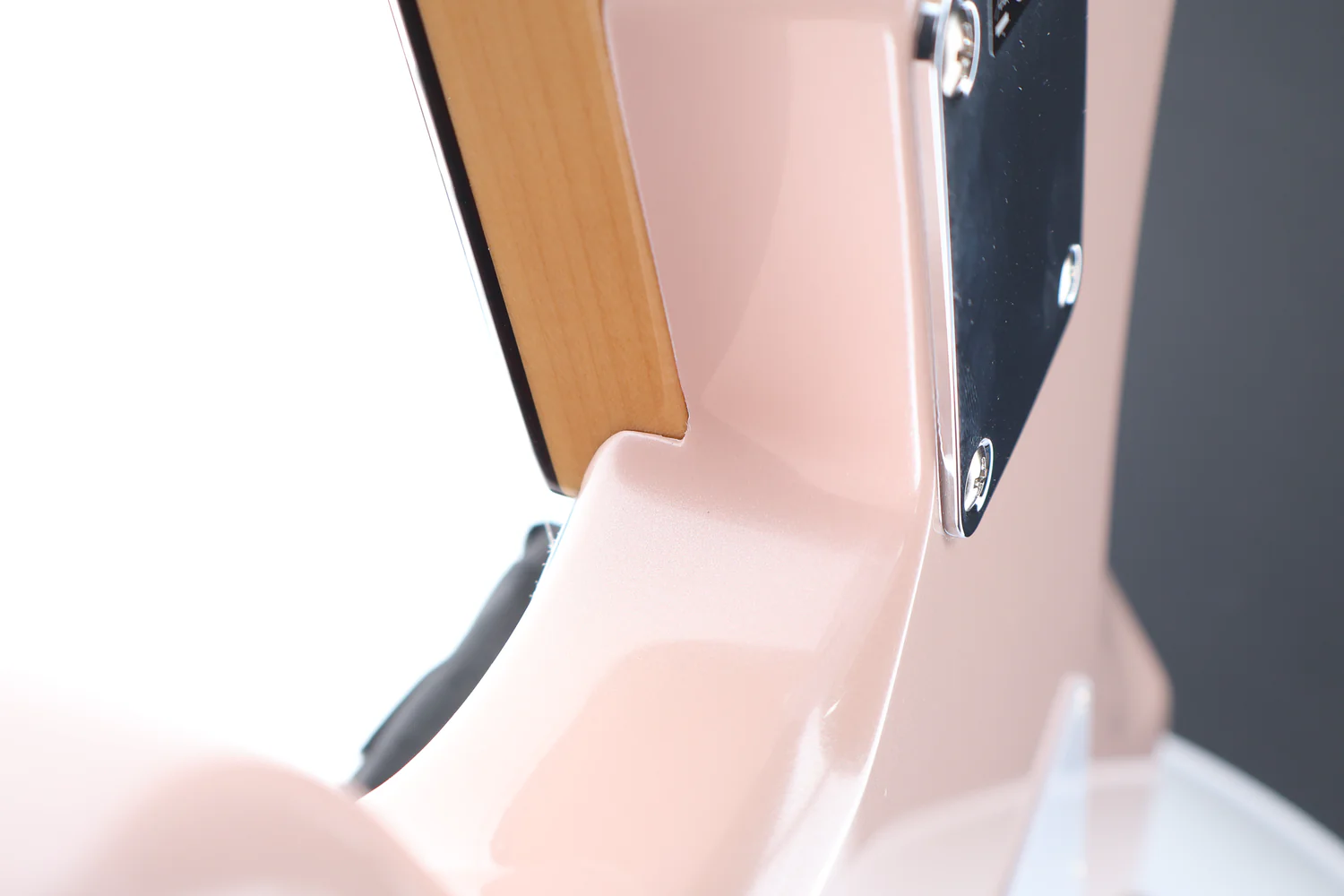 Fender Made in Japan Traditional 2025 Collection, '60s Stratocaster, Stardust Pink, Stage Ready (AA8) (26992) - Image 8