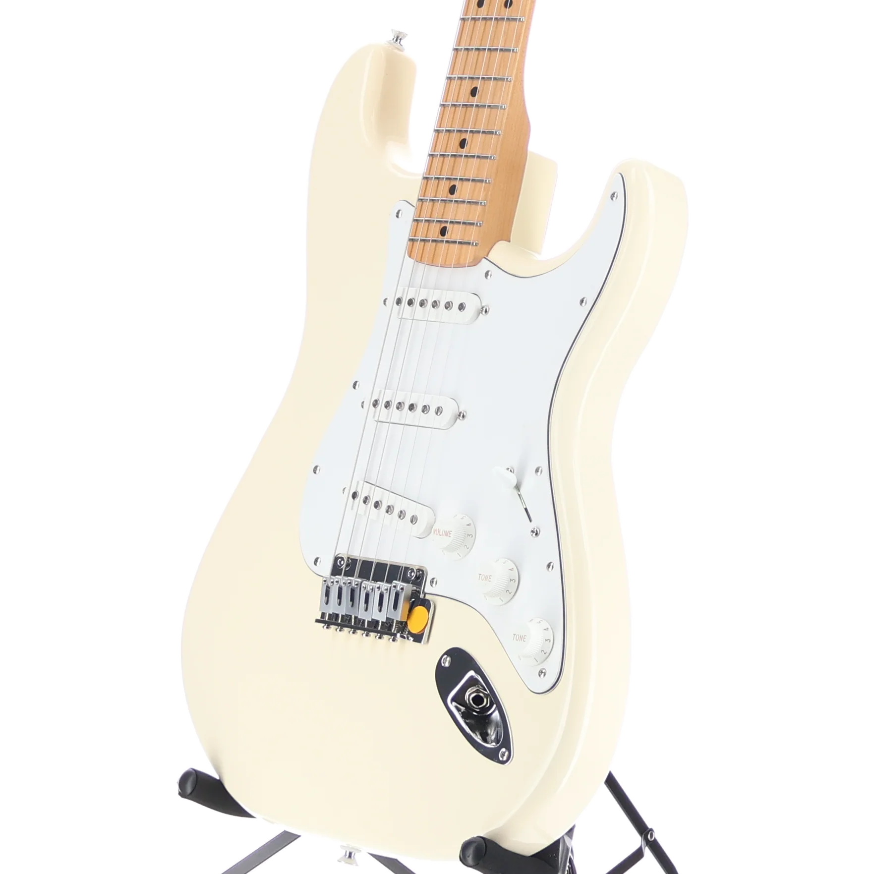 Fender Standard Stratocaster, Maple Fingerboard, White Pickguard, Olympic White (U5) (30392) - Image 4