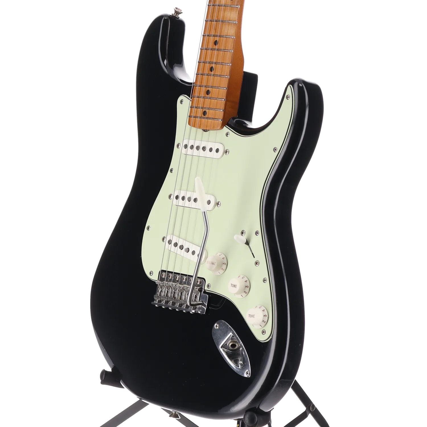 Fender Vintera® II Road Worn® '60s Stratocaster®, Maple Fingerboard, Black (H5) (67105) - Image 4