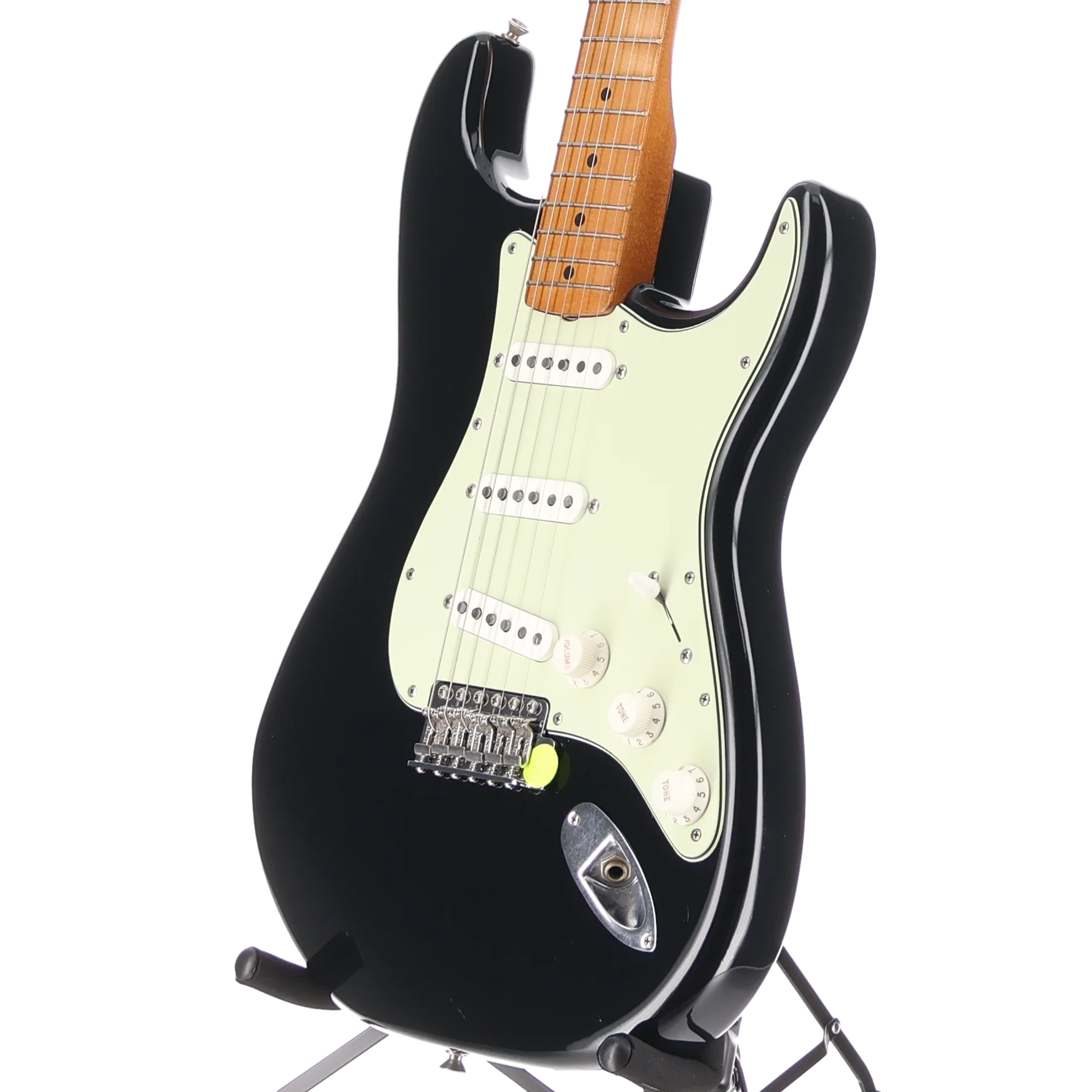 Fender Vintera II Road Worn '60s Stratocaster, Maple Fingerboard, Black (RP) (82306) - Image 4