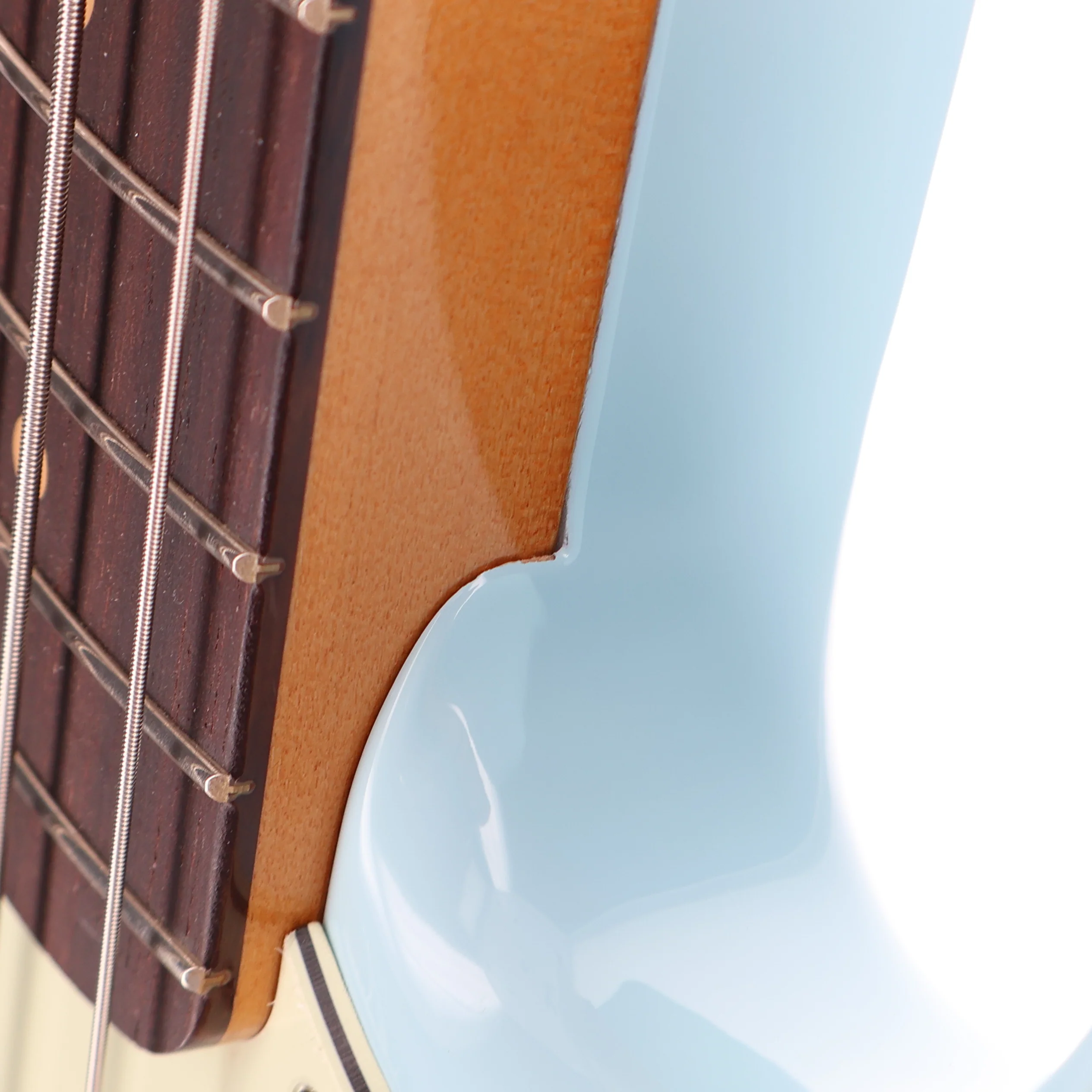 Fender Vintera III Early '60s Jazz Bass, Rosewood Fingerboard, Sonic Blue (B13) (29475) - Image 7