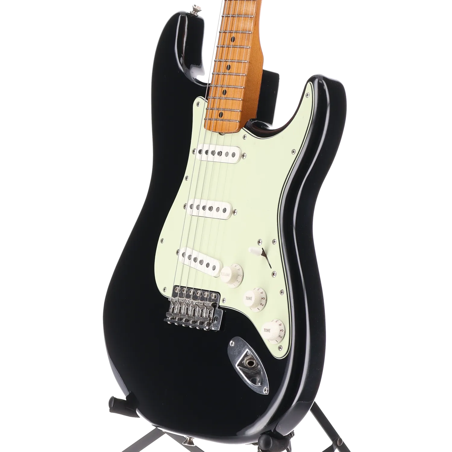 Vintera® II Road Worn® '60s Stratocaster®, Maple Fingerboard, Black (F6) (64398) - Image 4